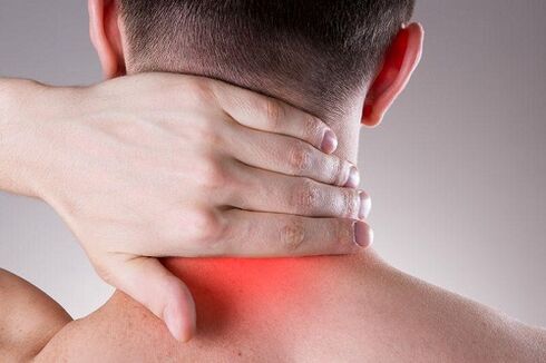Boyunda osteokondroz ağrısı